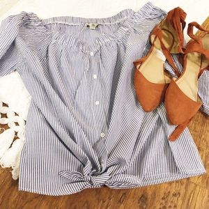•Striped blouse•